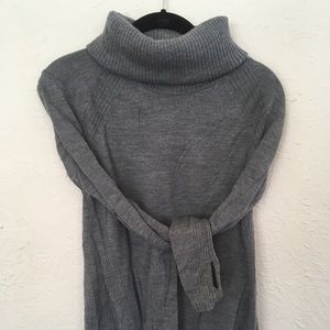 Grey lululemon turtleneck